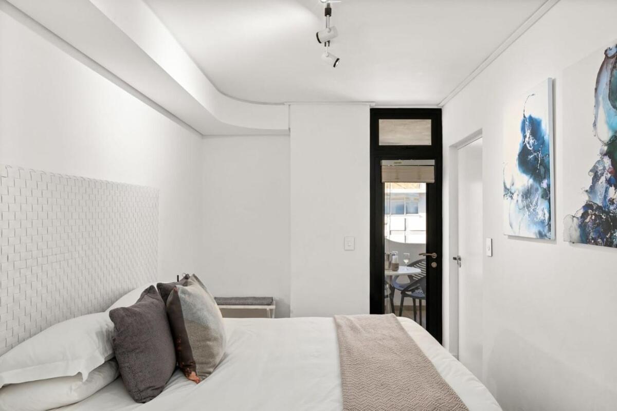 Luxurious With Stunning View Apartment เคปทาวน์ ภายนอก รูปภาพ