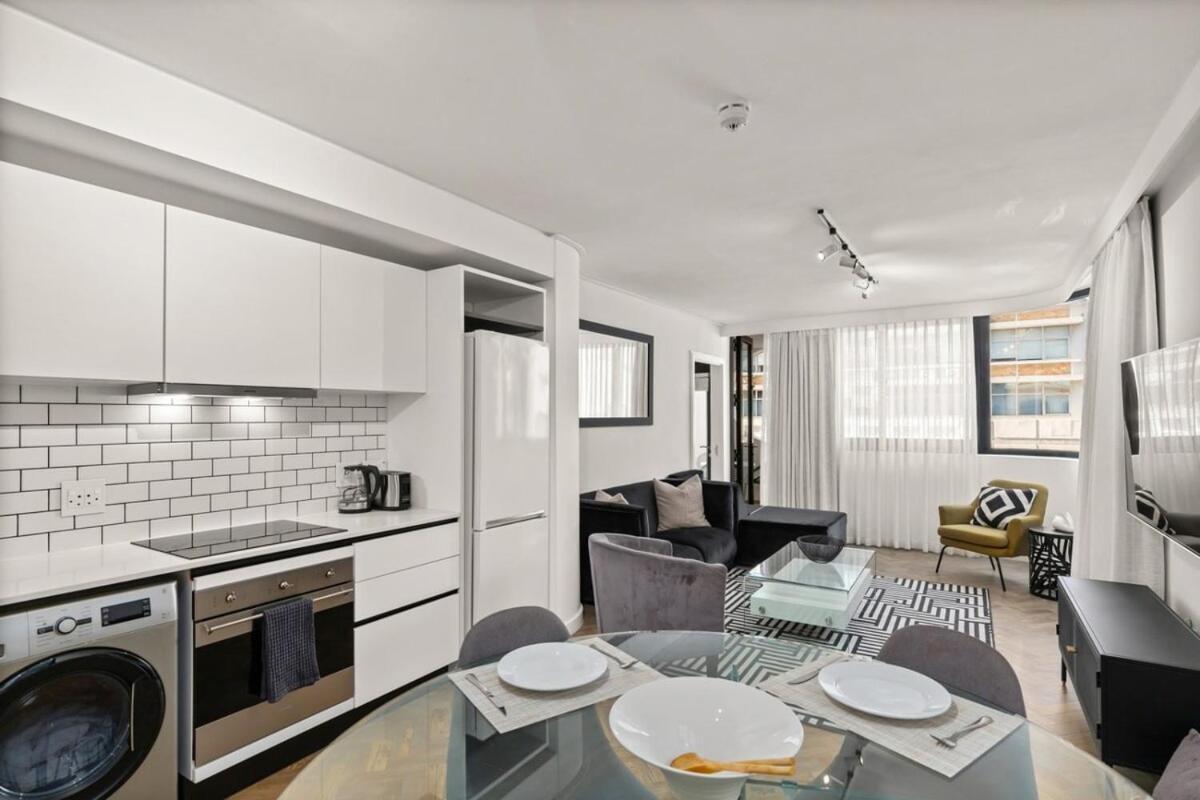 Luxurious With Stunning View Apartment เคปทาวน์ ภายนอก รูปภาพ